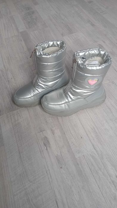 Сапоги дутики на девочку 32 р-р