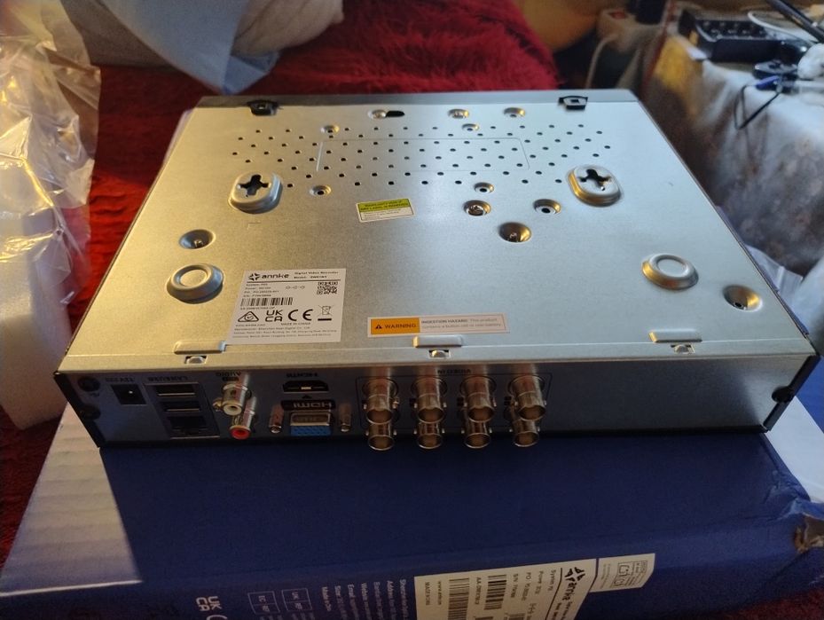 ANNKE DVR/NVR DW81KD 8 канален 2TB(toshiba)+4бр. 5MP камери