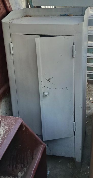 Продаю сейф советский