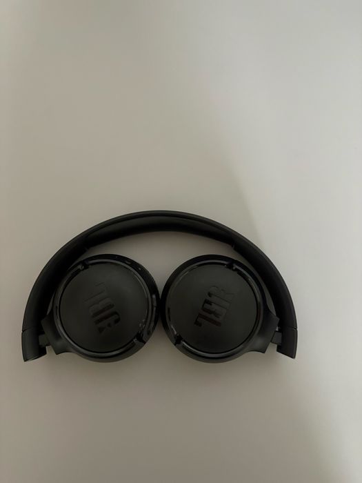 casti wirles JBL ca noi