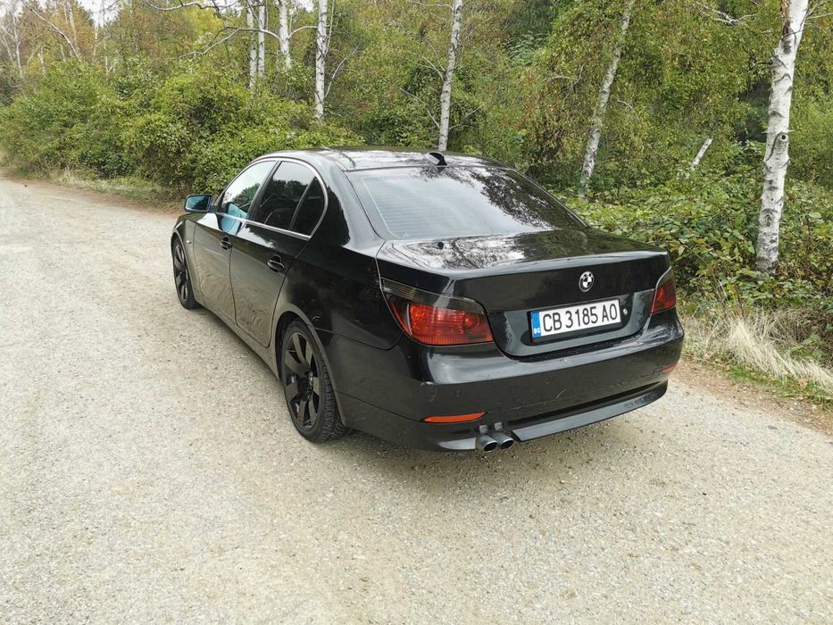 Кола - BMW E60 - Черно