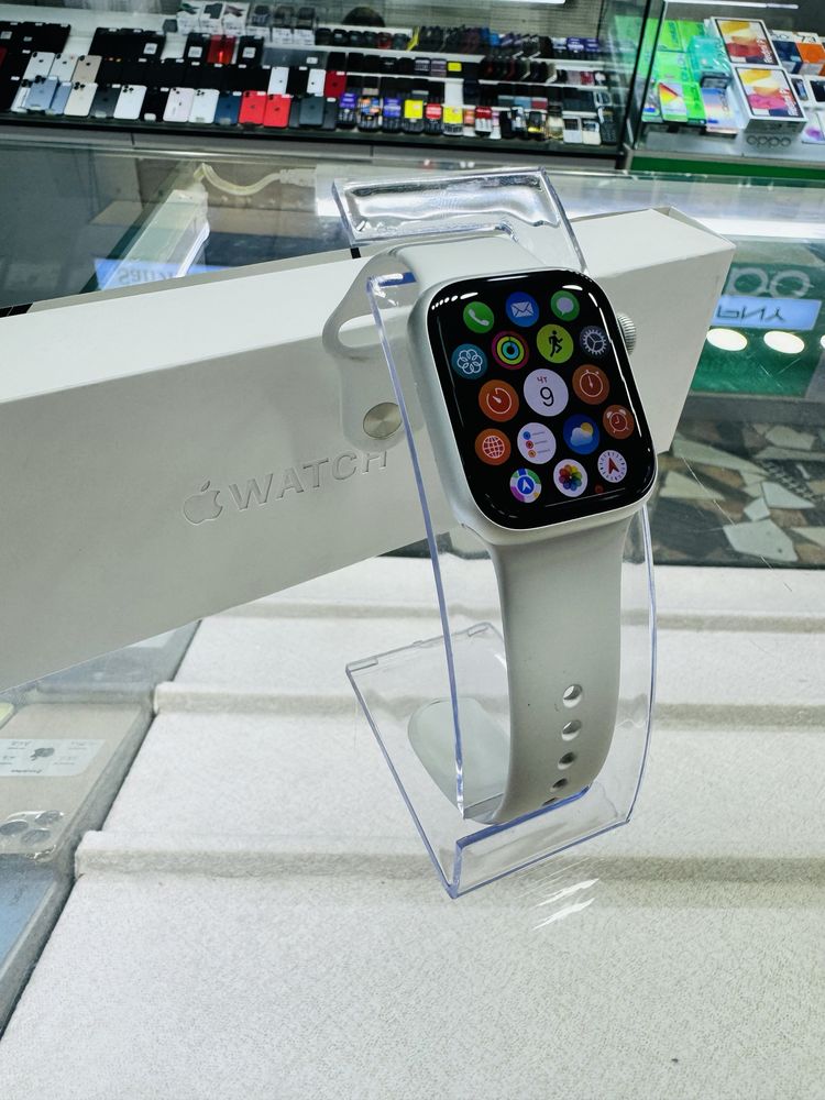 Apple Watch series 8/41 silver 100%