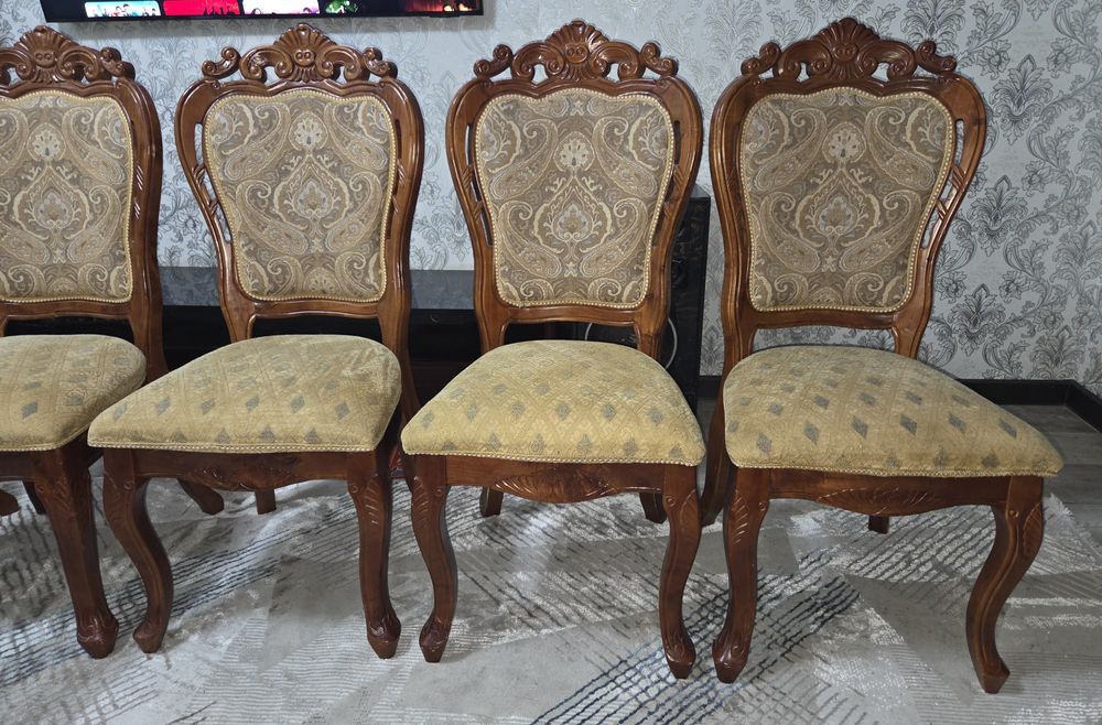 Продаются  стулья