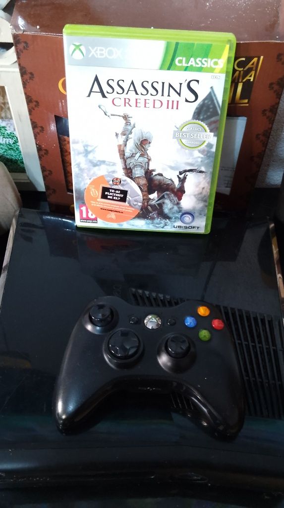 Vând Xbox 360  3 jocuri preț negociabil