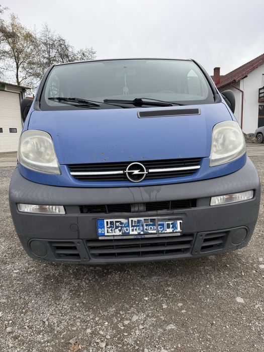 Opel  Vivaro 2.5