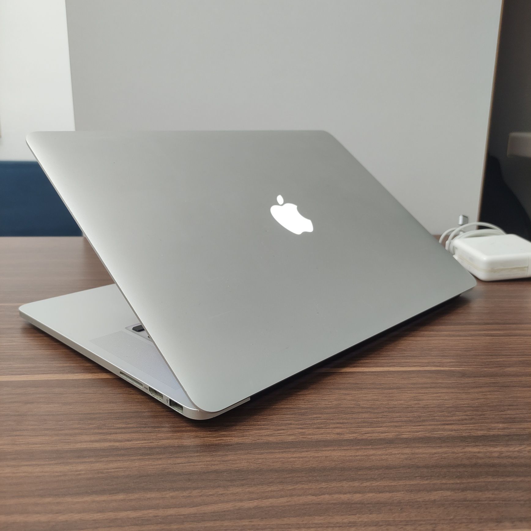 Мощный MacBook Pro 15 Retina Core i7/SSD-256GB/ОЗУ-8ГБ/2014 года