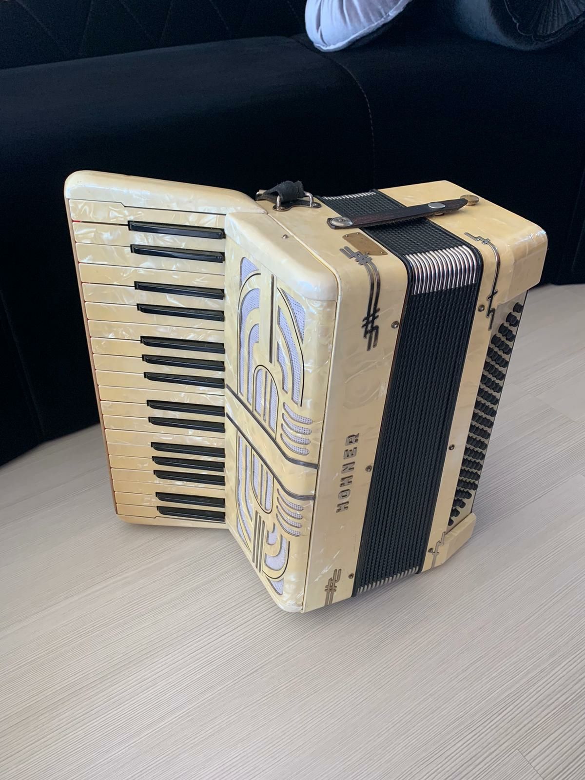 Vand acordeon Hohner