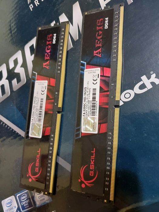 16GB DDR4 3200Mhz  G.Skill Ripjaws, Aegis, Corsair Vengance LPX