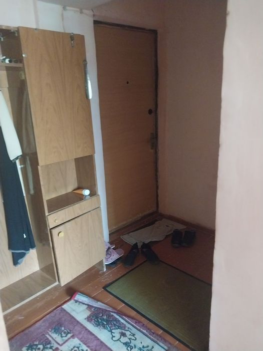 Квартира 1 ком. Переделанный на 2 х ком в г. Янгиюль Артикова. 4 этаж