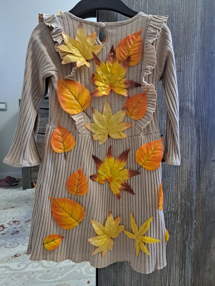 Платье на Осенний бал  размер 116см