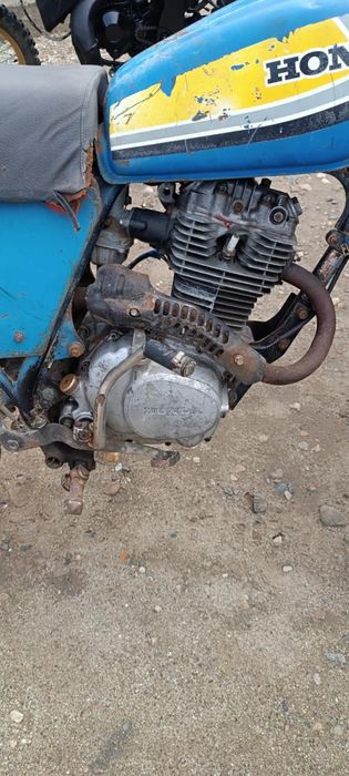 Cross honda xl 185
