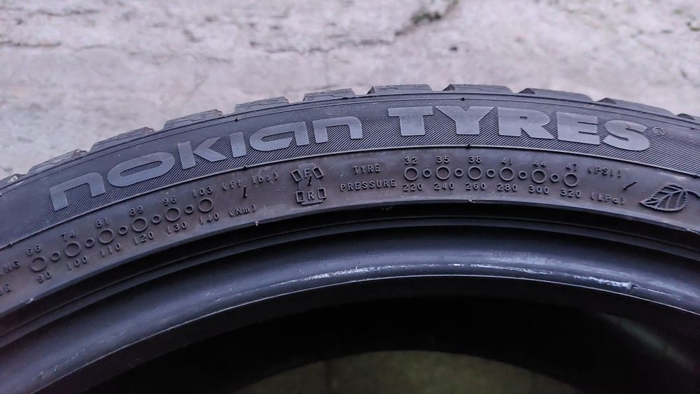 Зимна гума 215/45/20 Nokian един брой