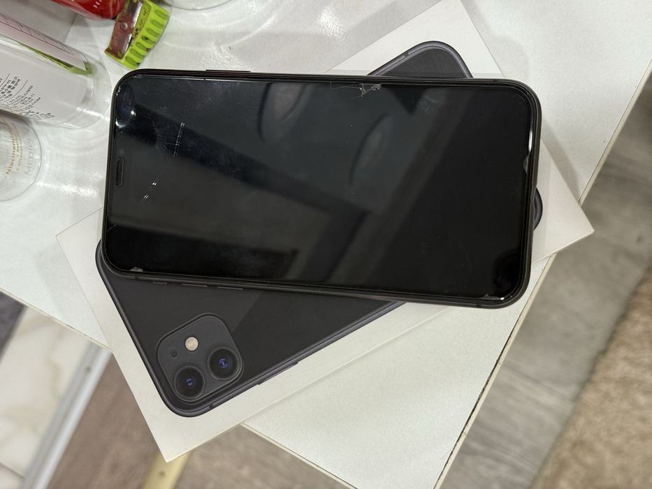 продам Iphone 11