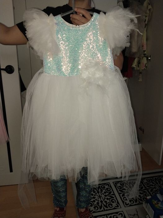 Детские платья 4- 5 лет