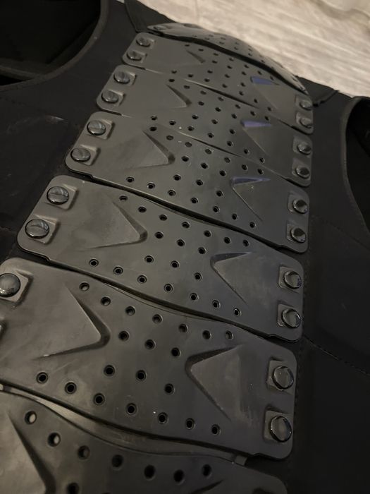 Нагръдник / Протектор Alpinstars