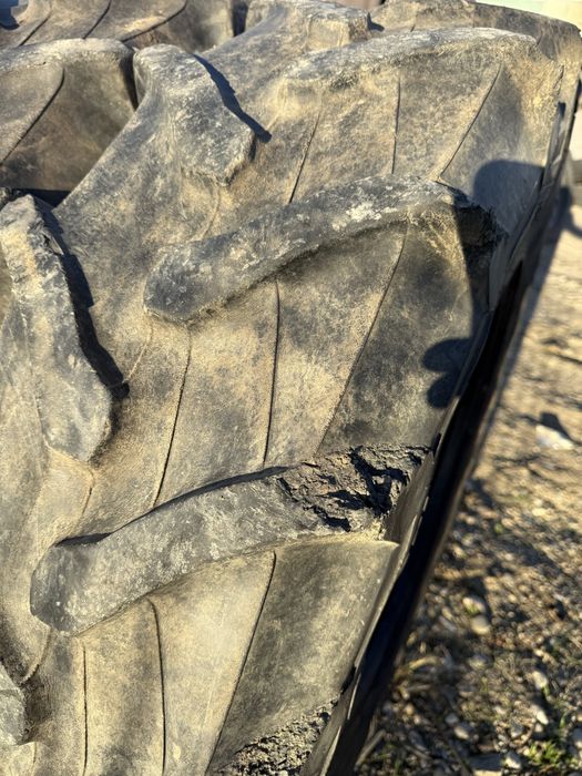 12,4r24 pirelli tractor