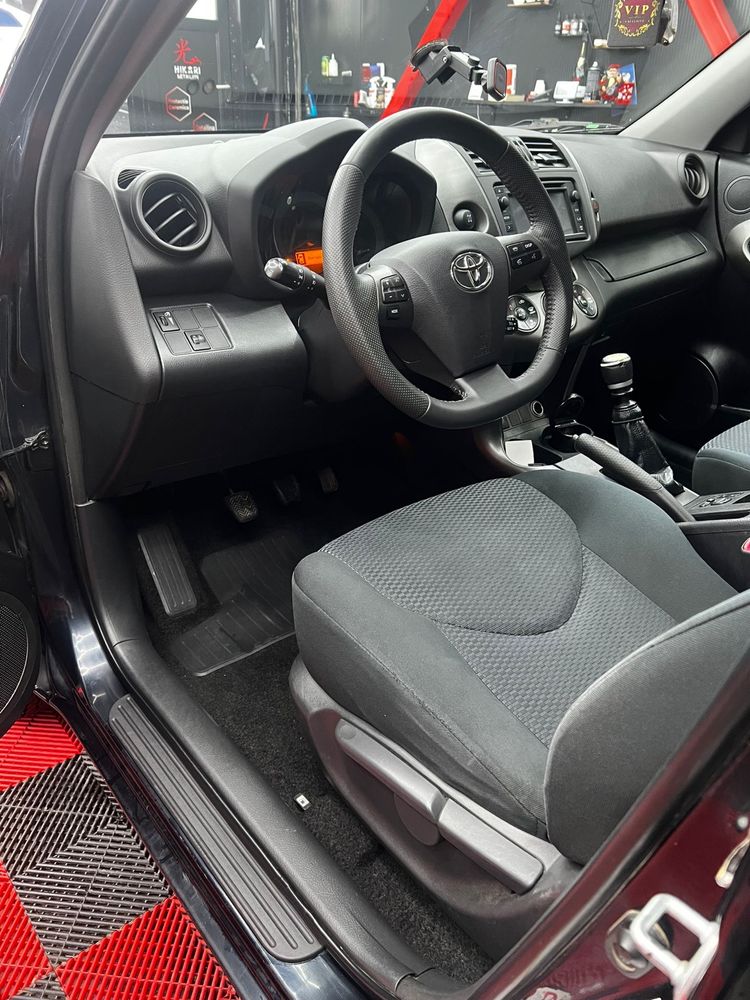 Toyota rav4 primul proprietar