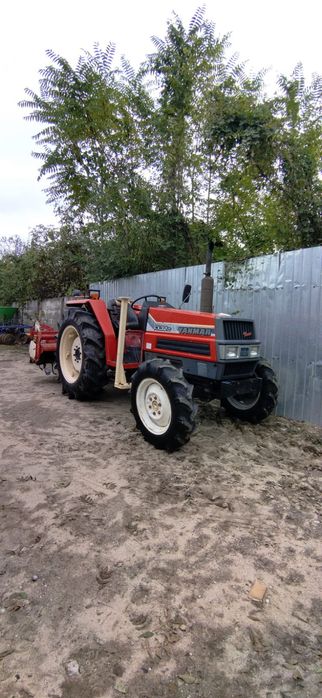 Vând tractor yanmar
