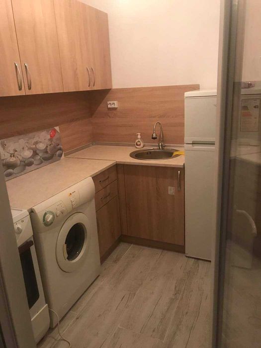 Дава се под наем Двустаен апартамент в Пловдив, Изгрев - 48 кв.м за 256 € - Снимка #2