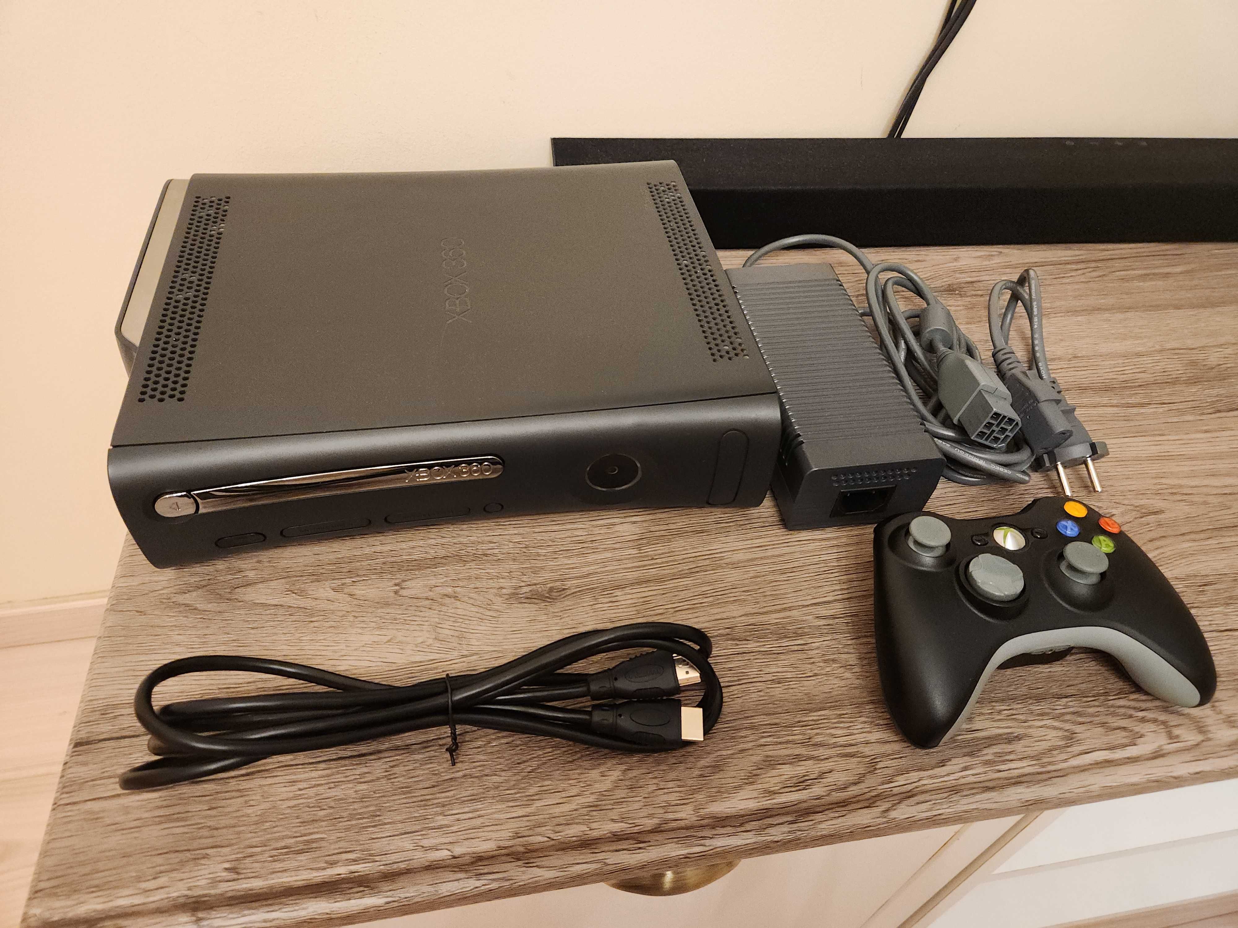 Xbox 360 Elite (120GB) - modat RGH 3, complet functional