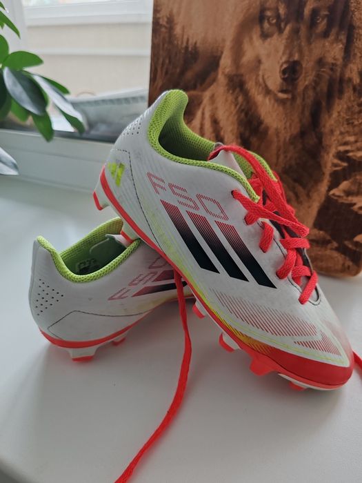 Бутсы футбольные