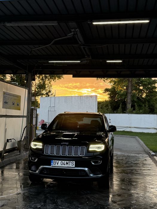 Jeep Grand Cherokee Summit Edition