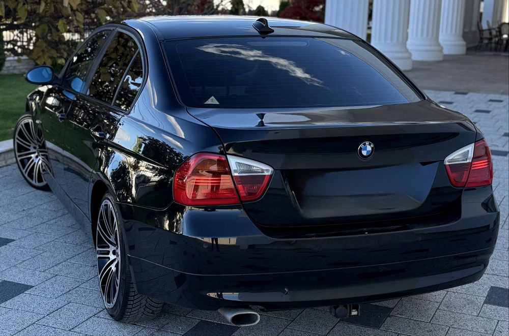 Vând BMW Seria 3 e90 Diesel/Xenon/Piele/Navi/PDC/Jante