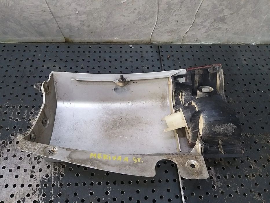 Stop tripla lampa ceata stanga opel meriva a x03  13130027 13130029