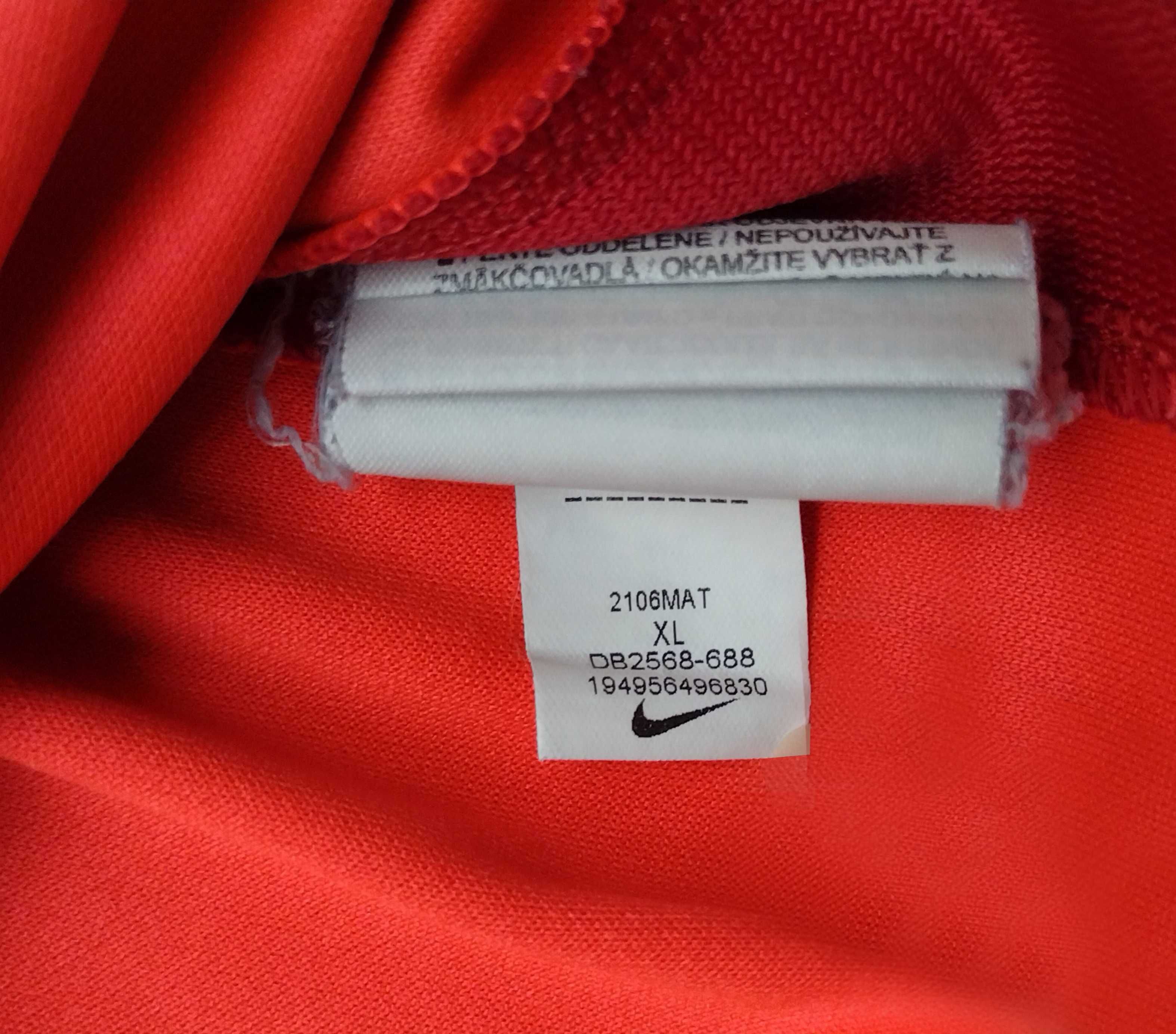 Liverpool / Nike - футболна тениска на Ливърпул