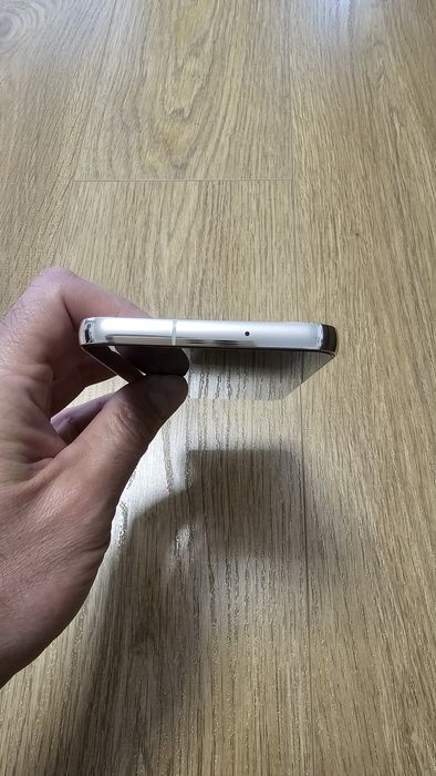 Vand Samsung Galaxy S23 Plus 512GB, Alb Cream, ca Nou