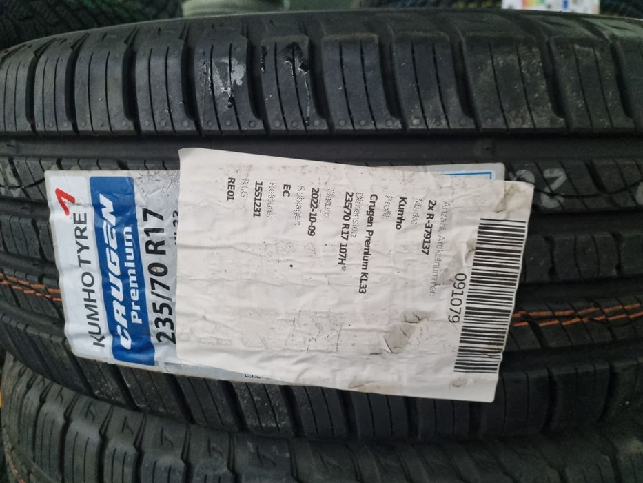 2 anvelope vara noi 235 70 17 Kumho