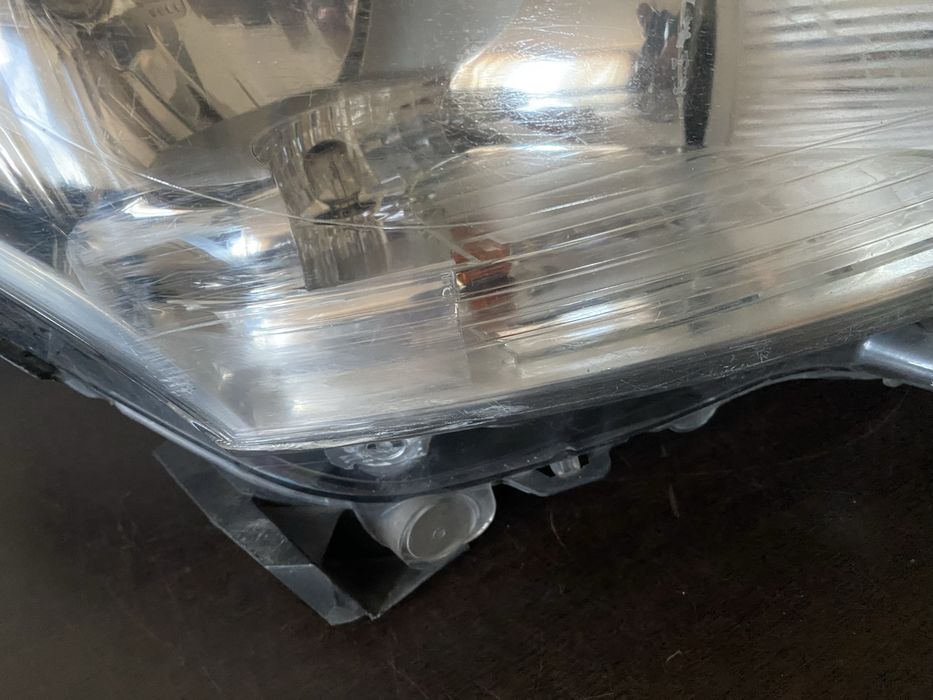 Far dreapta Peugeot 3008 5008 an 2010-2013