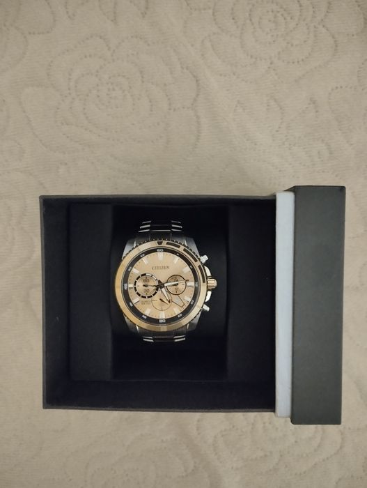 Часовник Citizen quartz