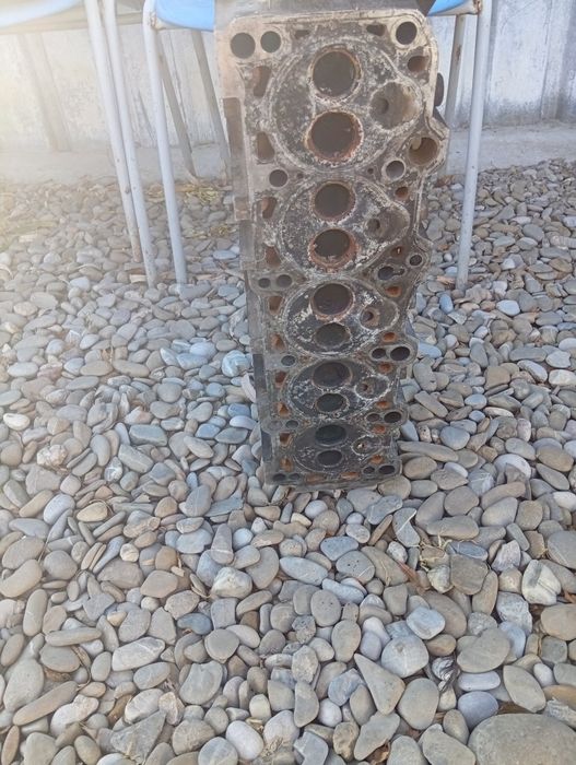 Vând Chiuloasă de Volkswagen t4 Motor 2.4 Preț 400 lei