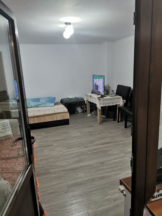 Garsoniera de vânzare