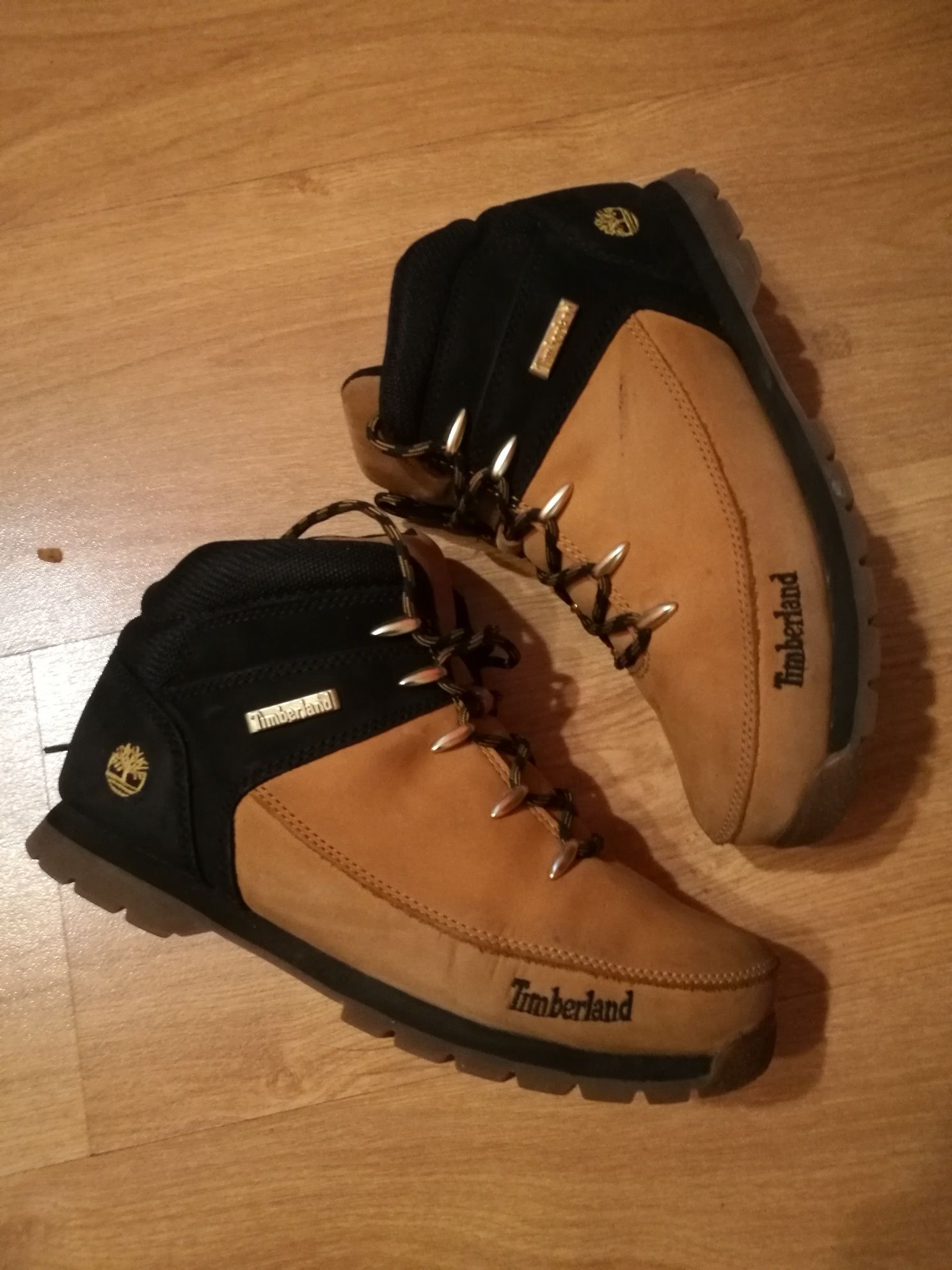 Timberland боти за момче