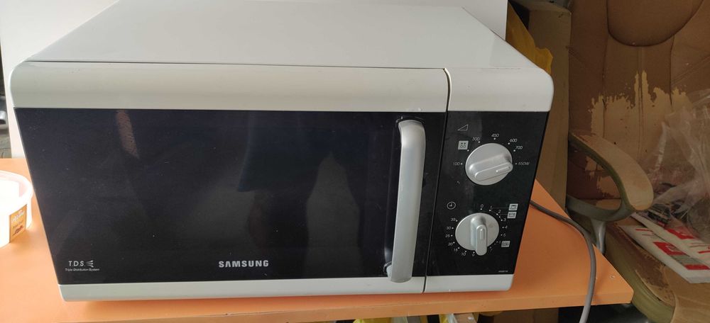 Микровълнова Samsung за части