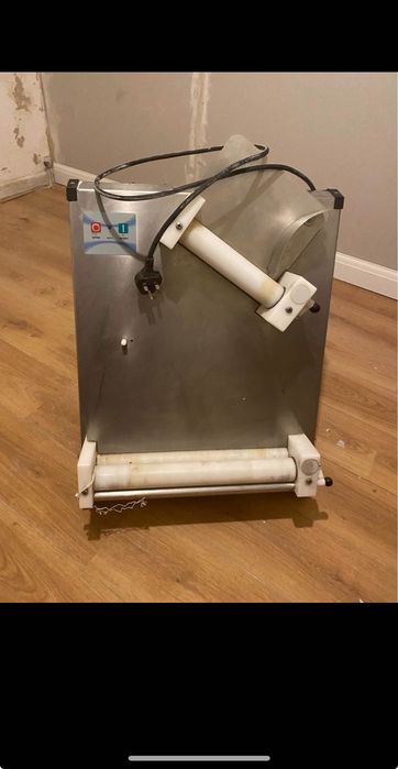 Италиански Ламинатор за тесто