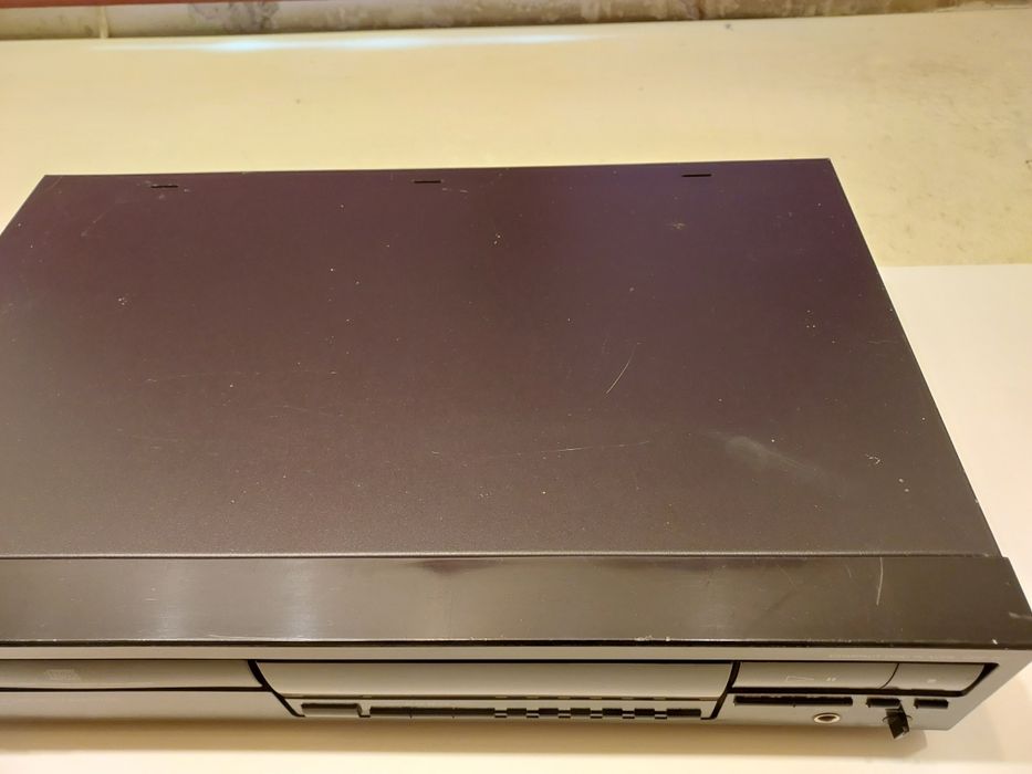 CD-Player Sony CDP-297. Made in France. Perfect funcțional.