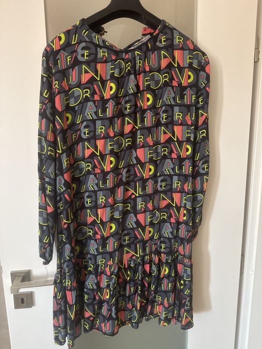 Negative-рокля с дълъг ръкав