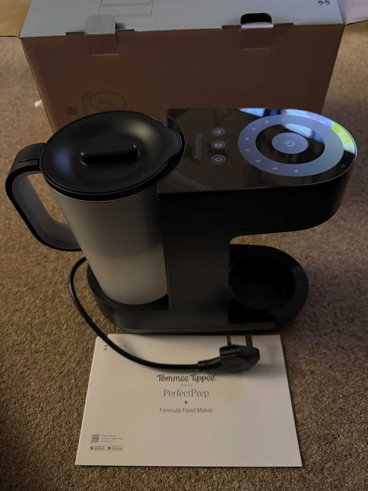 Tommee Tippee машина за хранене с адаптирано мляко за бебета