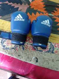 Перчатки боксерские адидас
