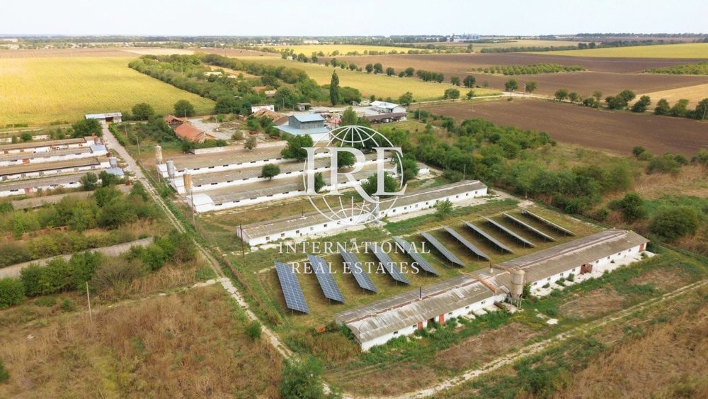 Продава се Промишлена сграда в с. Стефаново, Област Добрич - 6977 кв.м за 172 €/кв.м - Снимка #6