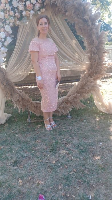 Дамска елегантна рокля лазерен м -л