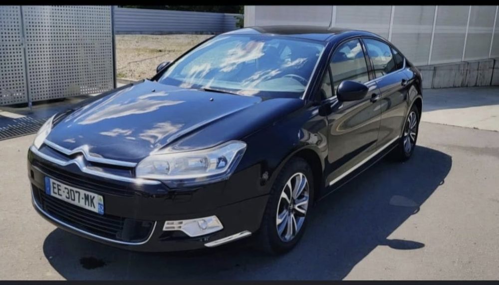 Vând Citroen C5.