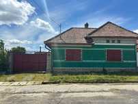 Vând casă de locuit