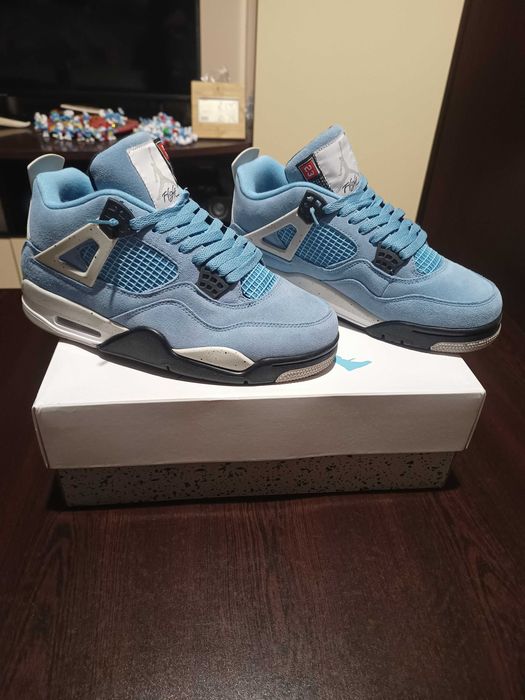 Jordan 4 university blue
