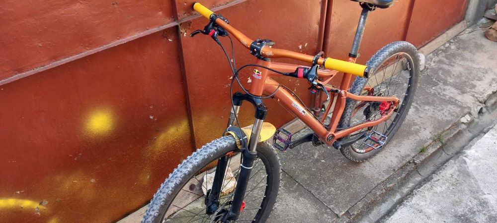 Bicicleta MTB  9 viteze