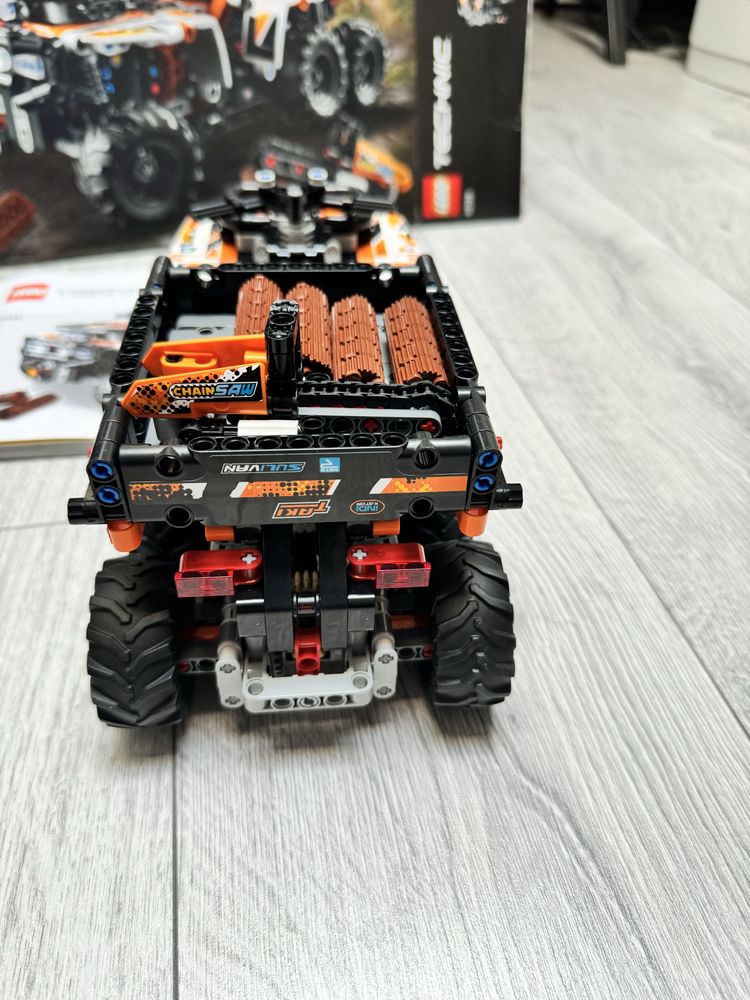 Lego Tehnic - Vehicul de teren - 42139