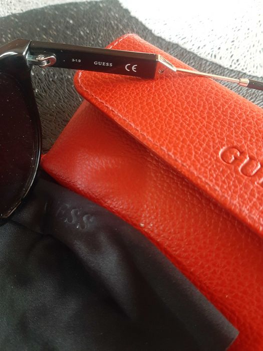 Слънчеви очила GUESS